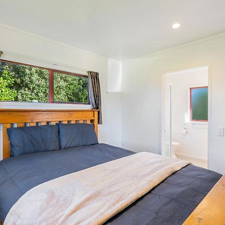 Cottage On Rutherford - Waikanae Holiday Home Exteriör bild