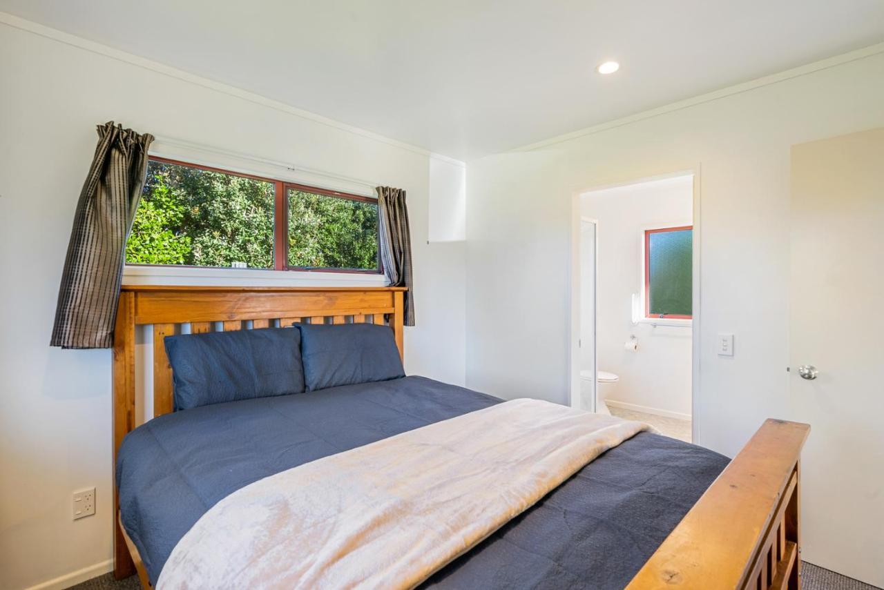 Cottage On Rutherford - Waikanae Holiday Home Exteriör bild